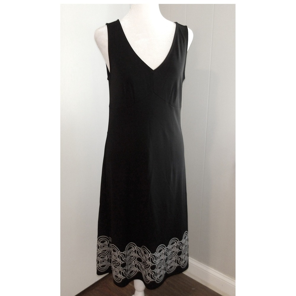 Loft Black Dress V-Neck A-Line Embroidered Hem Casual Party Size 8 / #5347